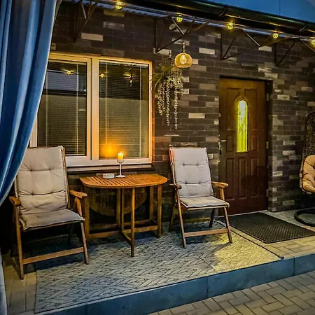 Charming Apartment With Private Yard Marijampole Exterior photo