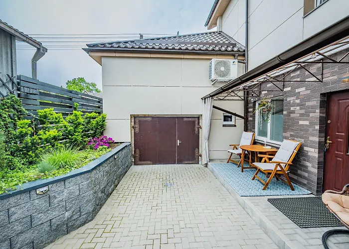 Charming Apartment With Private Yard
