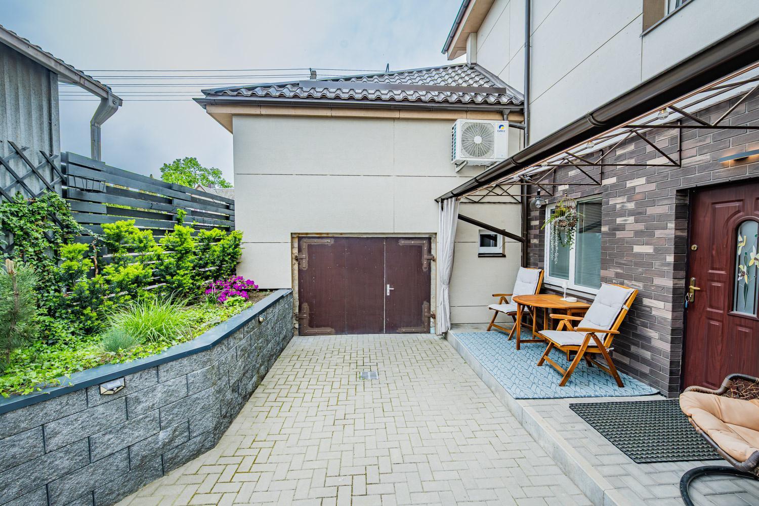 Charming With Private Yard
