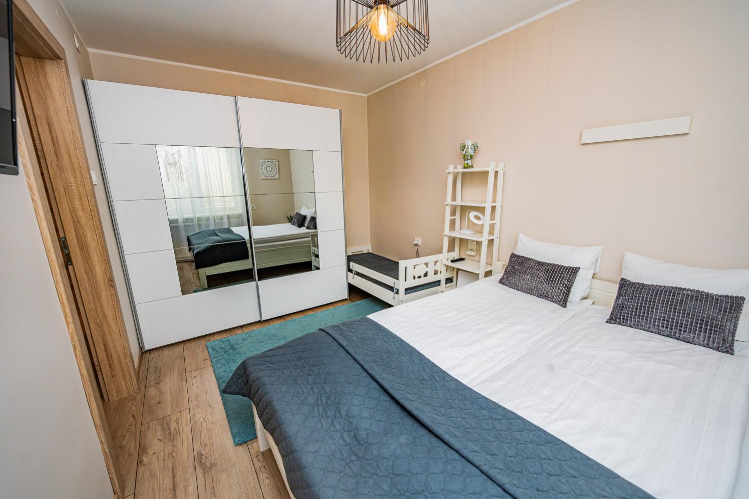 Apartment Charming With Private Yard